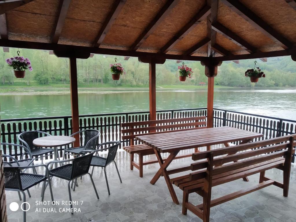 Vikendica Odmor na Drini